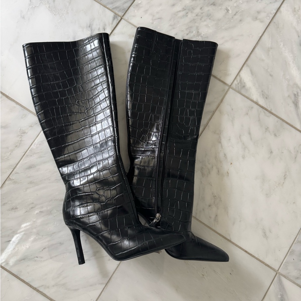 Elegant Black Croc-Embossed Knee-High Boots